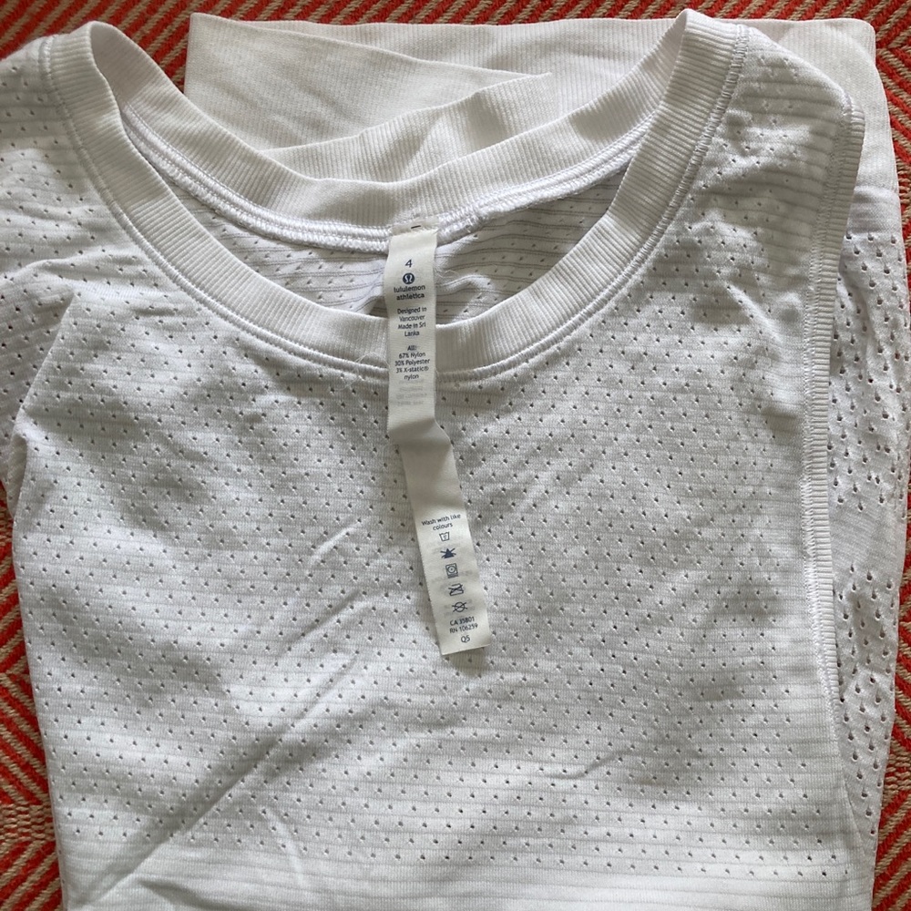Lululemon Breeze white muscle tank
